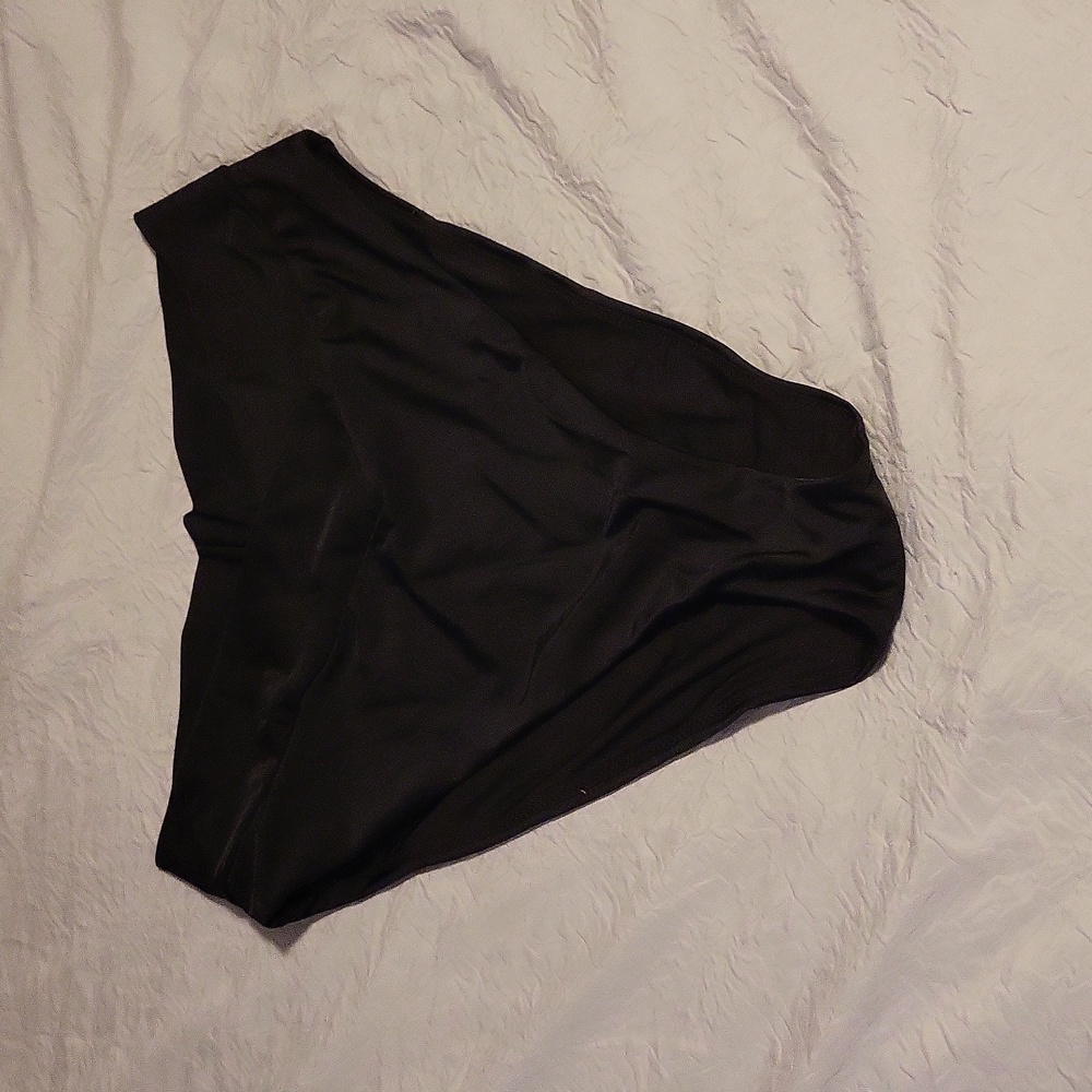 NWT Aeri high-waisted v bottoms